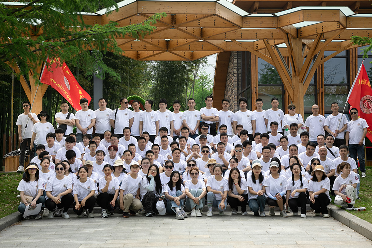 SG MOLD regularly conducts teamwork activities for the unity